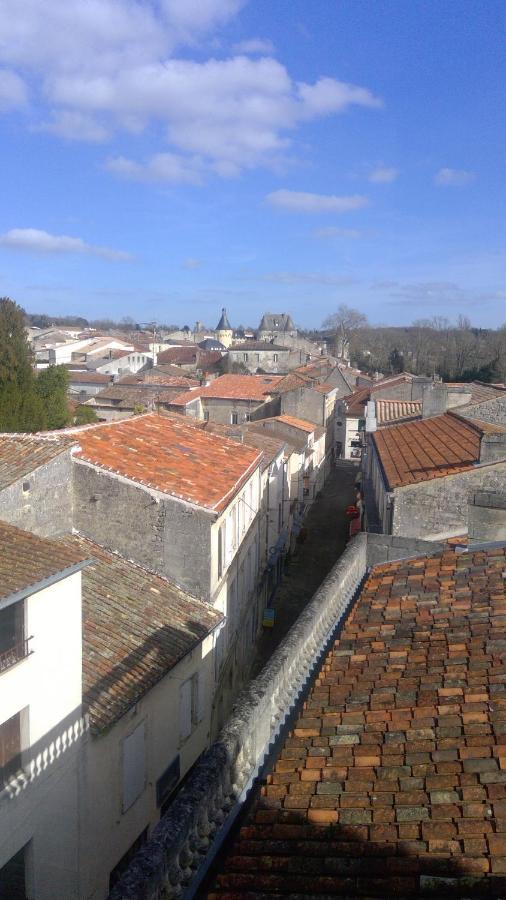 Residence Du Marche Jonzac Bagian luar foto